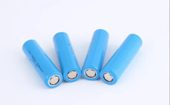 3.7V 2200mAh उच्च तापमान लिथियम बैटरी बेलनाकार 18650 लिथियम आयन सेल 1