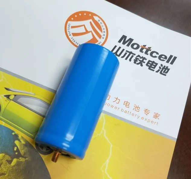 32700 सिलेंडरिक LiFePO4 रिचार्जेबल बैटरी सेल 3.2V 6000mah 3C डिस्चार्ज 4
