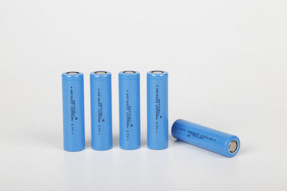 IEC62133 सिलेंडर ली आयन उच्च तापमान लिथियम बैटरी 18650 3.7v 2600mah