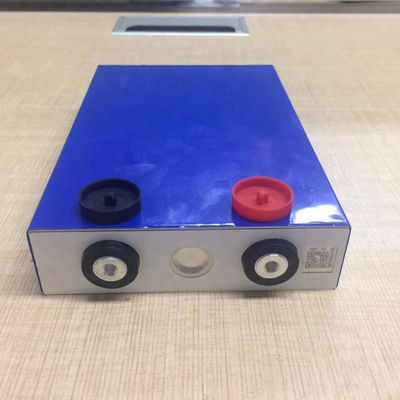 3.2V लिथियम आयन लाइफपो4 100ah प्रिज्माटिक बैटरी सेल एलएफपी ग्रेड ए 104Ah